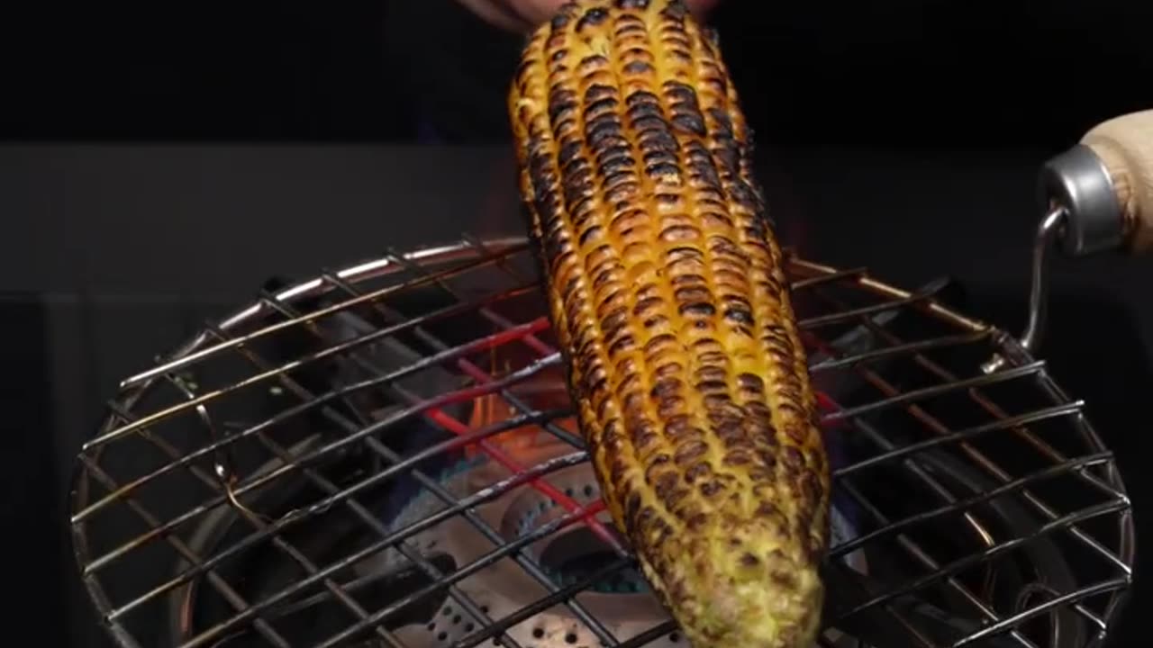 Street Style Bhutta #asmr #shorts #bhutta #corn #roastedcorn