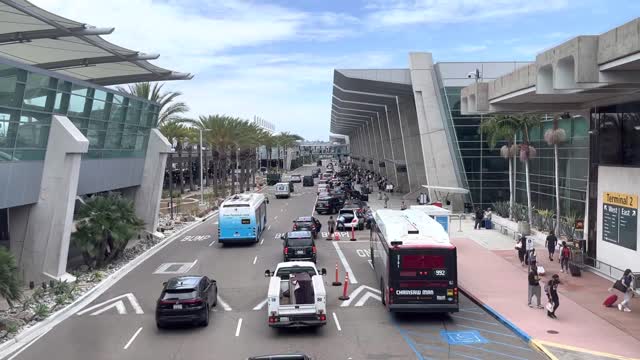 30 Seconds on the Sky Bridge at SAN