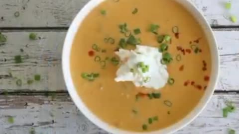 Keto Crockpot Buffalo Chicken Soup