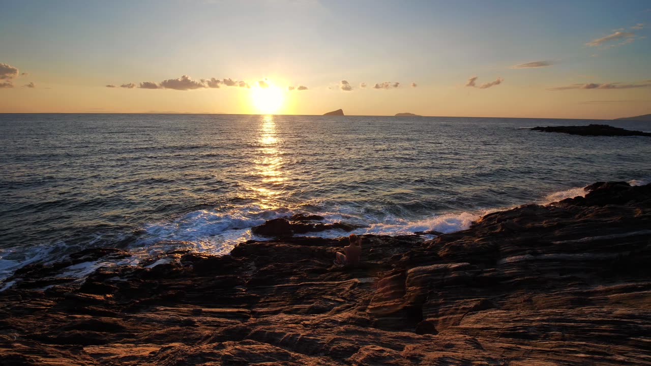 SUNRISE VIEW OF OCEAN MIND SATISFACTION VIDEO