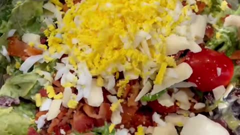 Simple Keto Friendly BLT Salad
