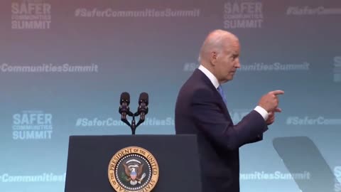 Joe Biden beendet Rede mit: "God save the Queen"