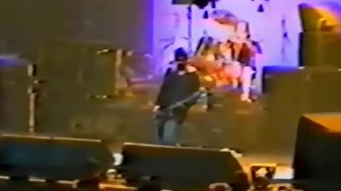 Nirvana - 1994-02-25 - Milan, Italy - [New Multicam_Full Show_HQ-Audio_50fps] - Palatrussardi