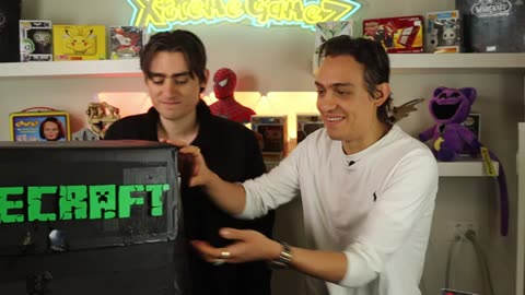 OPENING THE OFFICIAL MINECRAFT MOVIE MYSTERY BOX!!!