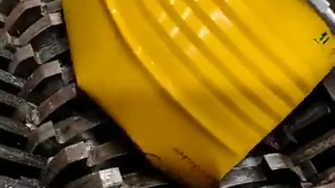 Powerful Crusher Machine! Shredder Machine 009