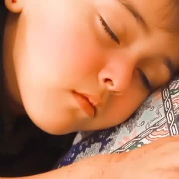 Adorable sleeping baby will leave you awe ❣️