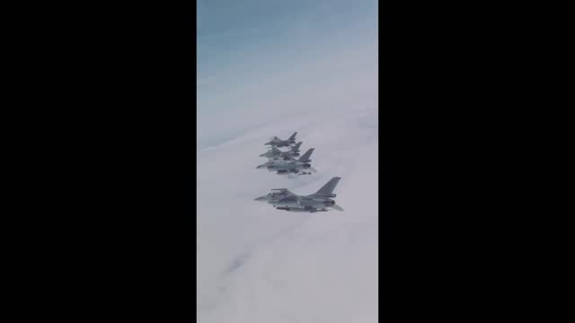 F-16 Formation