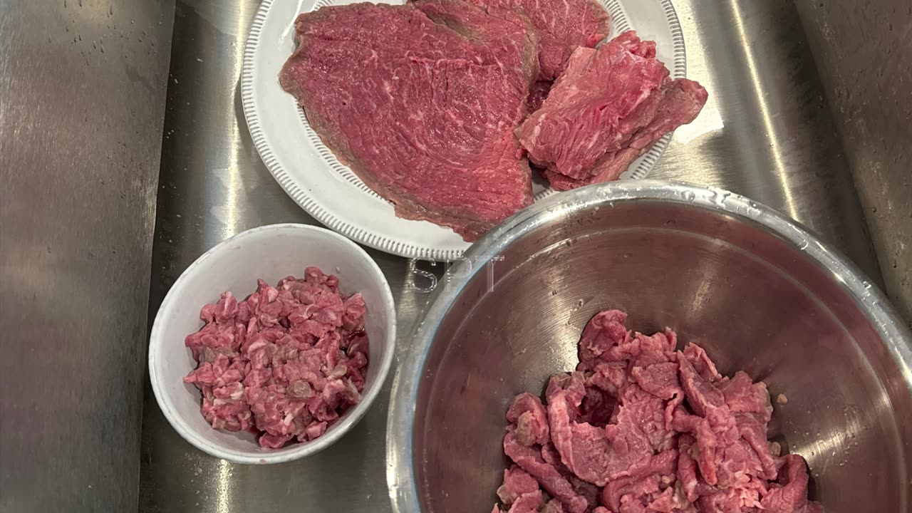 Breaking down of beef top round