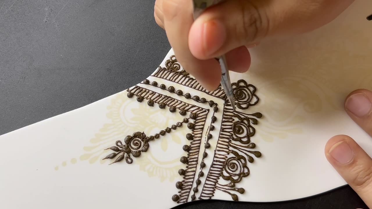 Simple Mehndi design