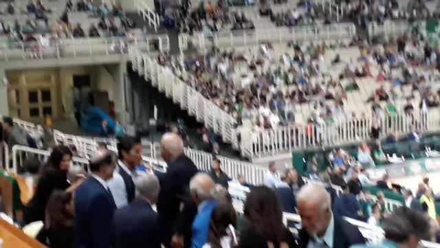 Vasilakopoulos talks with D. Giannakopoulos