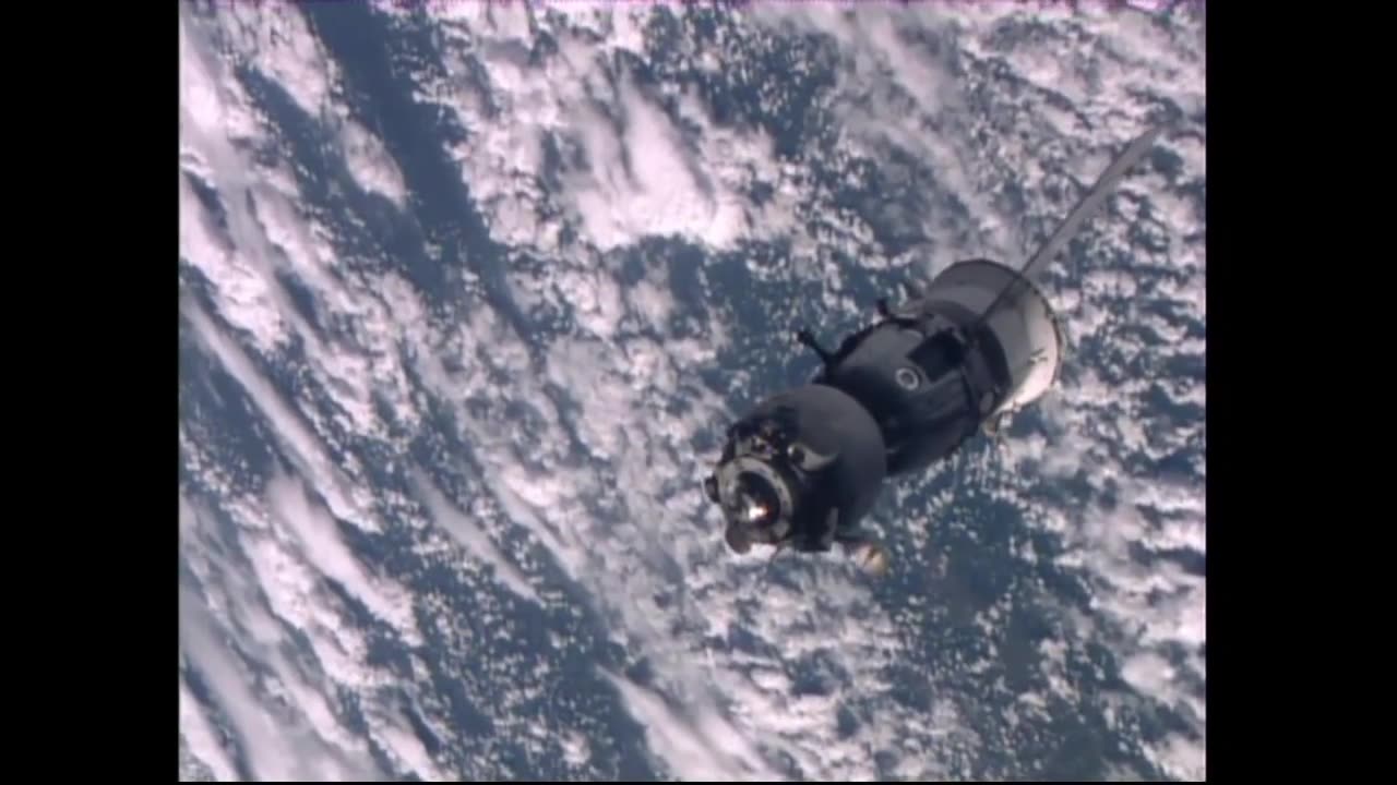 Expedition Crew Leaves the Space Station