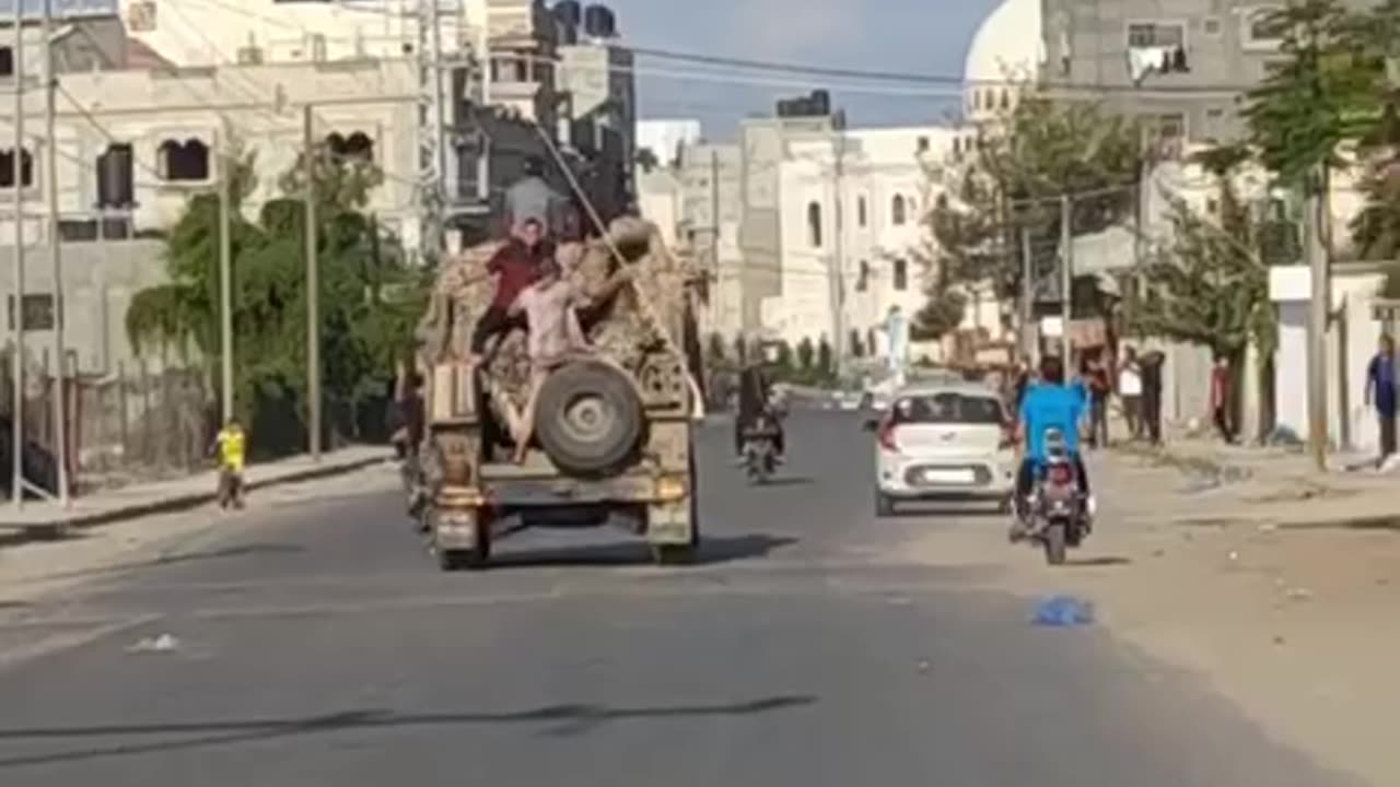 Palestinians Militants seized 3 Humvee belonging to Israel Defense Forces