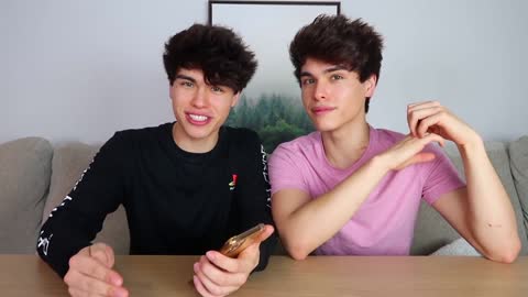 VIRAL TikTok Photo Hacks To Try at Home :):)