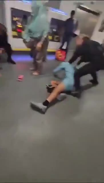 Muslims arrested at Manchester Airport this morning goes Viral