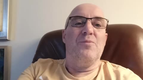 Läser Markusevangeliet 13.