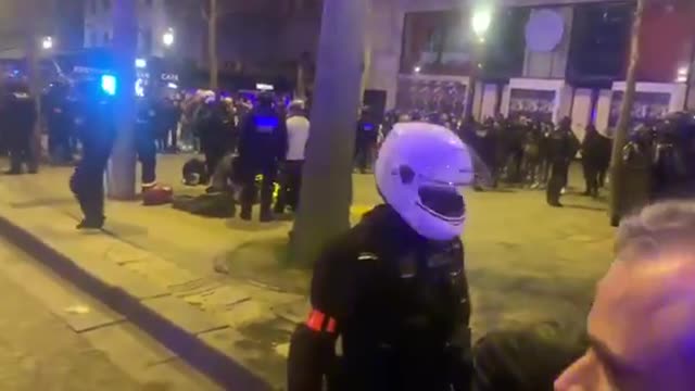 Freedom Convoy protester reportedly severely injured by tear gas in Paris