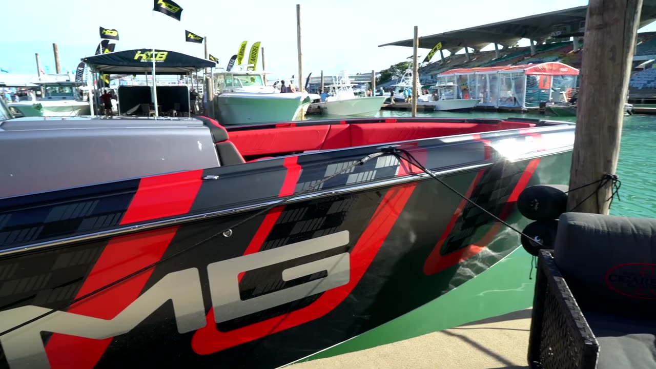 Racing boat 1600hp