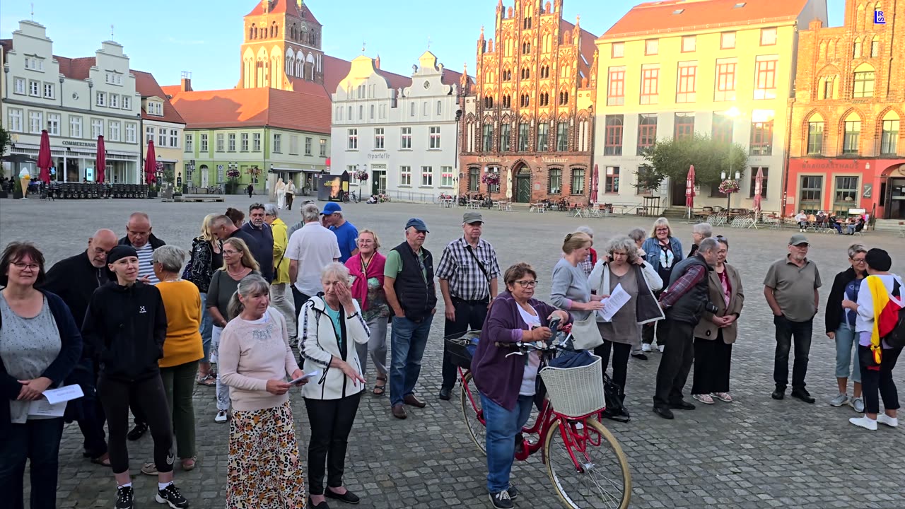 Greifswald - Klaus, Angelika und Stefan nochmal mit einer kurzen Wortmeldung 29-07-2024