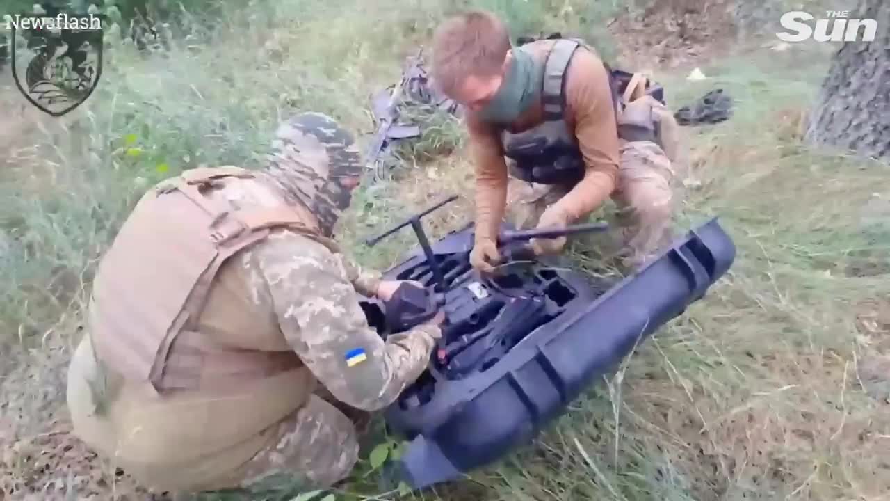 Ukrainian marines show how air drones spot enemy targets