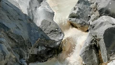 Sulfur springs in Oman