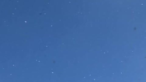 slow motion snows (clear sky)