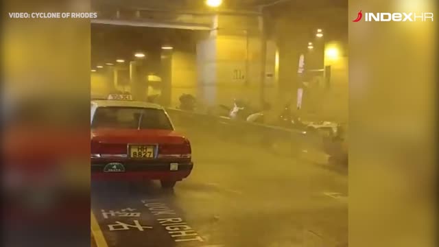 HONG KONG: Supertajfun hara ulicama grada