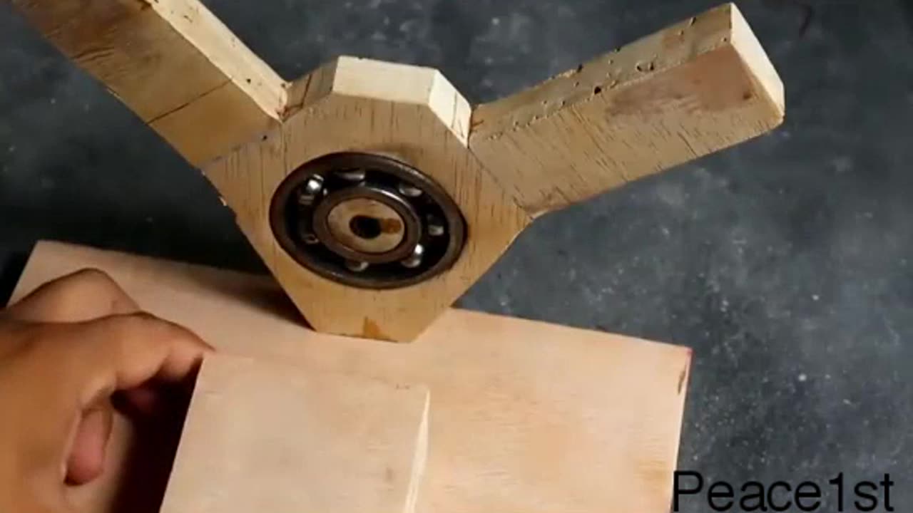 Unbelievable 😱 The Indian Man Invented A Generator With Bearing & Two Syringes