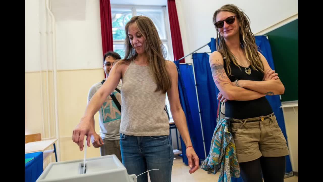 Kutyapárt a hatalom harmadik kamu pólusa