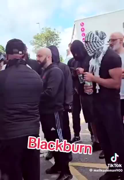 Foreigners seem to be buddy buddy with the English Police in Blackburn