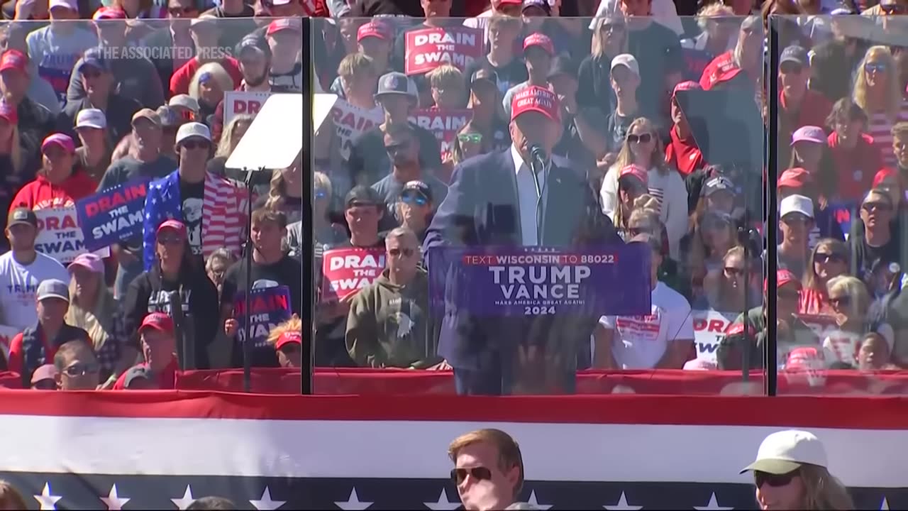 Rally attendee faints in the middle of Trump speech in Wisconsin