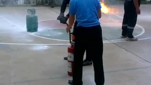 How to use fire extinguisher