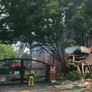 Police and emergency services respond to explosion in Dunwoody, Georgia