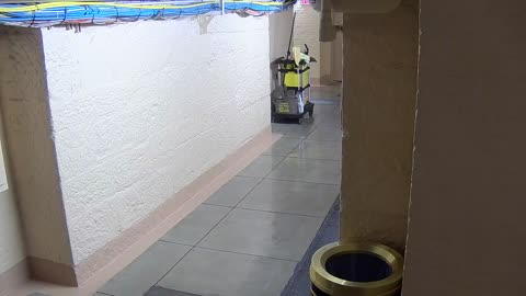 0013USCSBASB10Hallway_2021-01-05_18h40min03s133ms.mp4