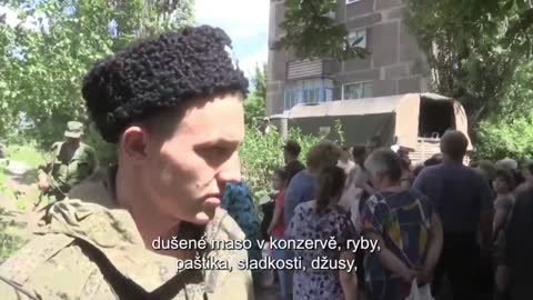 Rusko spolu s jednotkami LLR doručilo humanitární pomoc do osvobozeného města Zolotoje