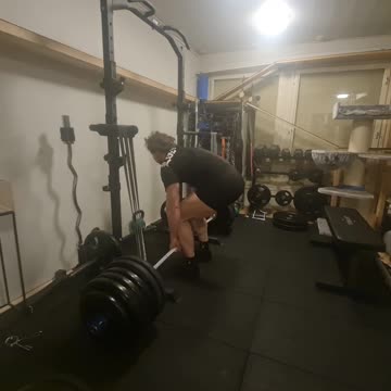 Deadlift with bands 260kg