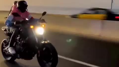 WHEELIE ON SUPER BIKE