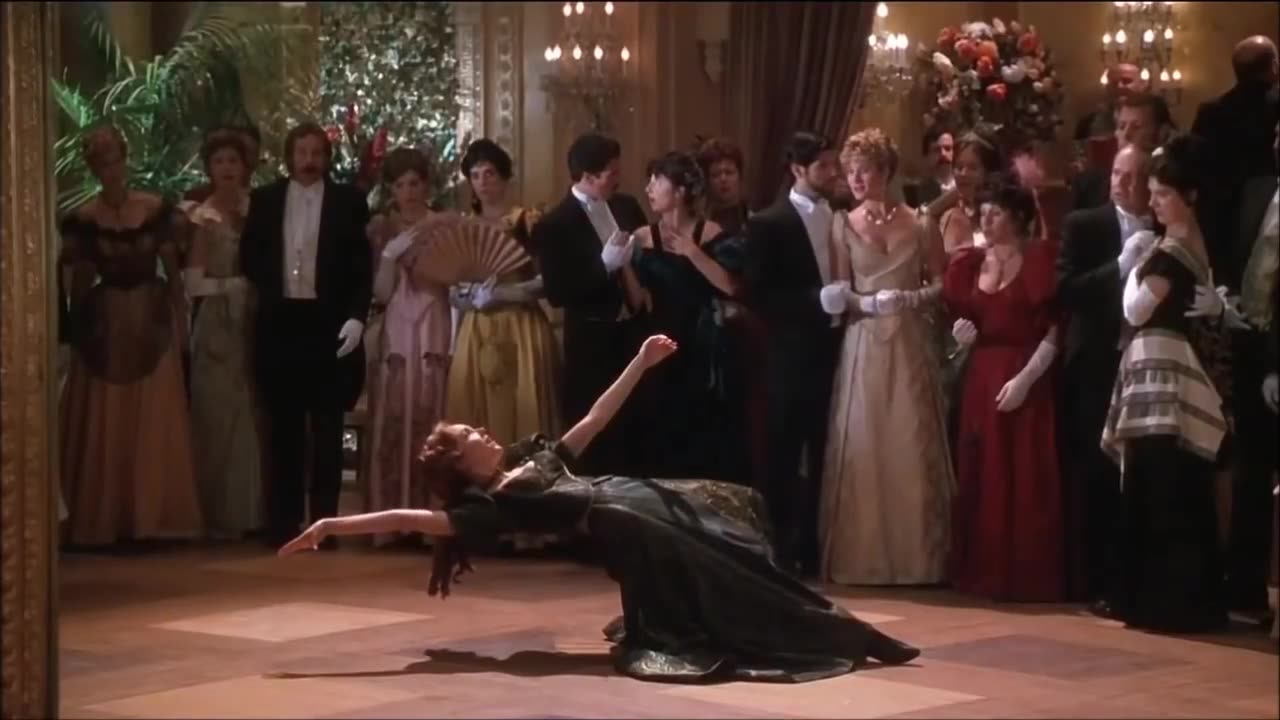 Dracula and Mina dancing scenes - "Dracula : Dead and Loving It"