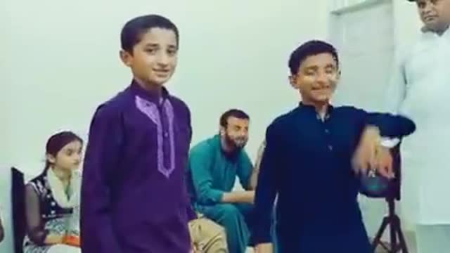 Awesome Dance By Two Kids on Wedding