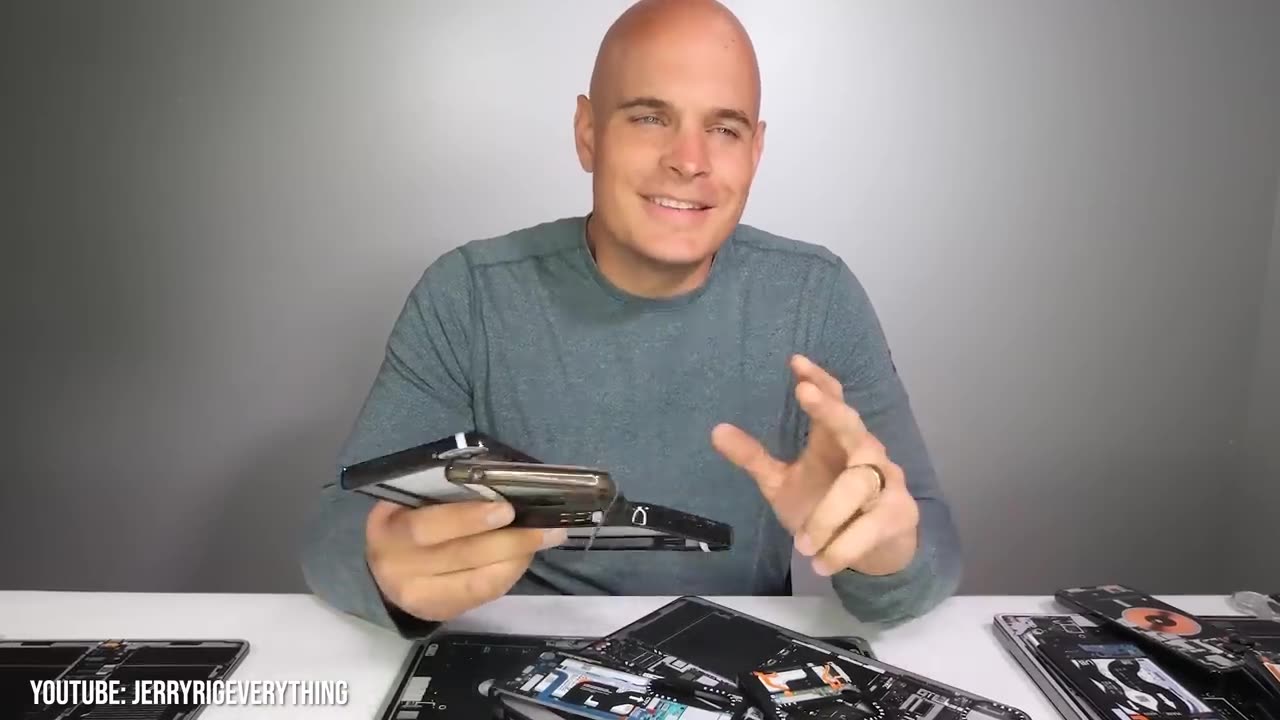 JerryRigEverything And Dbrand Are Suing Casetify For Ripping Them Off [cR4RD-rXlSs-1]
