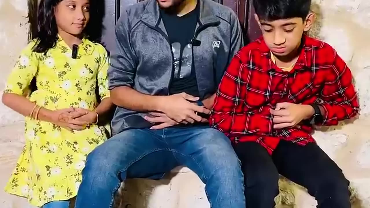 Khana mil hi jata hai😂 samosa lover hai koi_😁 Salman Noman❤️