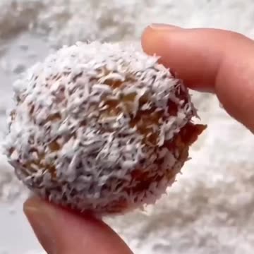 "Deliciously Healthy: Indulge in No-Bake Carrot Cake Bites!"