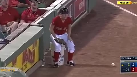 10 funny amazing moments in sports