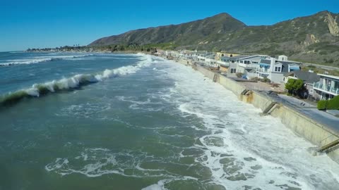 The Science Behind Crazy Tsunamis!