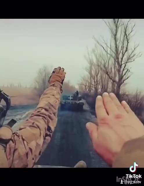 🇺🇦🇷🇺😅#WestRussiaWar in #Ukraine The glorious escape of the Azov battalion.