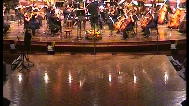 Hugo Fernández and The Queensland Orchestra - Tangazo (Astor Piazzolla)