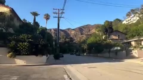 WHERE IS THE HOLLYWOOD SIGN 🫢😂
