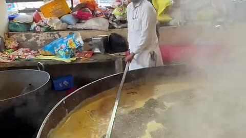 Bulk 300 Kg Dal making at India’s Biggest Kitchen, Golden Temple of Amritsar