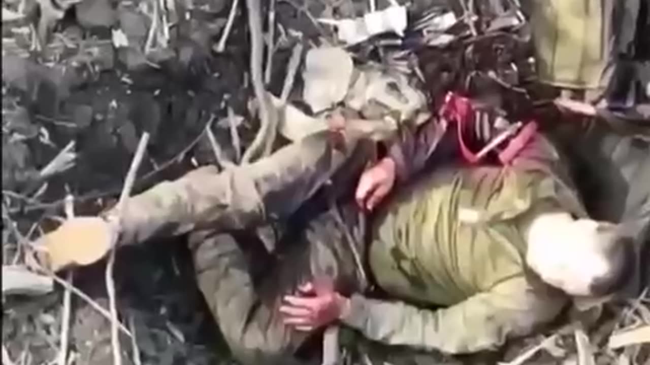 Ukronazis killed a wounded man who was praying