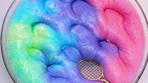 Strangely satisfying slime video