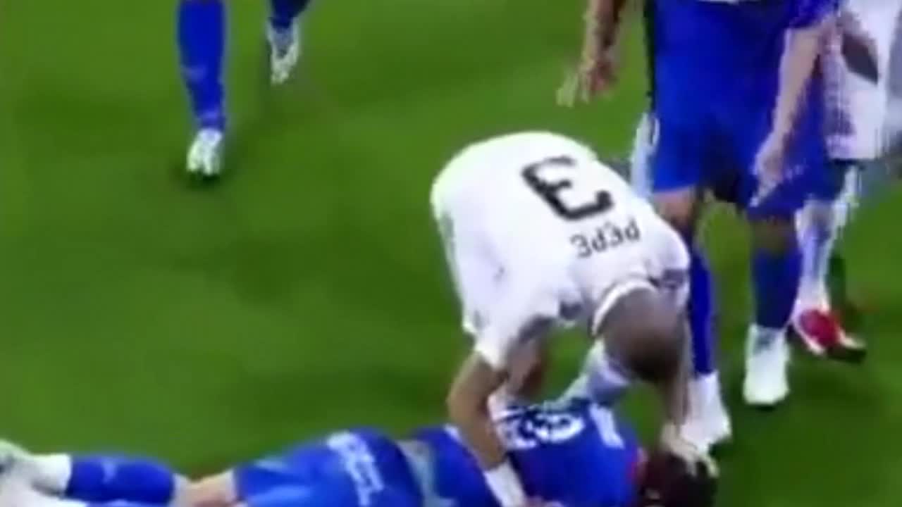 Pepe was a wild man 🙄🙄🙄 Watch The Most dangerous Man in Football throughout History